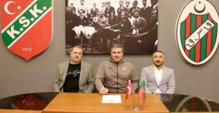 Karşıyaka'da Ahmet Yıldırım imzayı attı