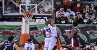 Pınar Karşıyaka'ya evinde şok...