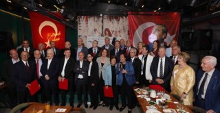 Narlıdere'de İzmir'e hizmet edenlere vefa gecesi