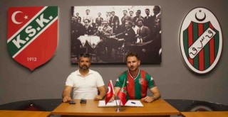 Karşıyaka'ya tecrübeli futbolcu...