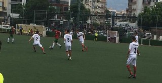 Zübeyde Hanım 1-4'den maçı çevirdi...