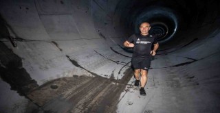Metro tünelinde sabah koşusu