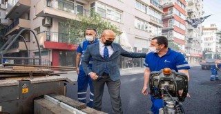 Başkan Soyer, Talatpaşa Bulvarı’ndaki asfalt çalışmalarını inceledi
