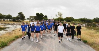 Çiğli’de gençlik Atatürk için yürüdü