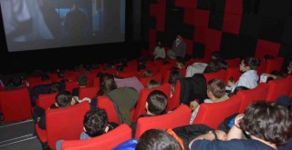 Aliağa Gençlik Merkezi’nde ücretsiz sinema günleri başladı