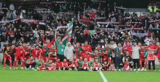 Karşıyaka taraftarları: Tribüncüler en asil duyguların insanıdır