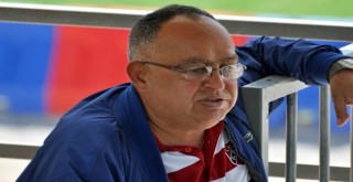 Karşıyaka'da futbolun başına Palaoğlu getirildi