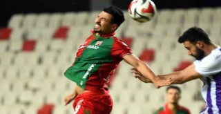 Karşıyaka'da Hamza kulübede kaldı