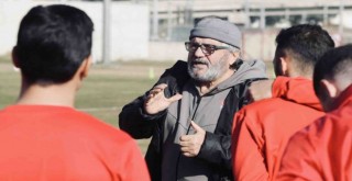 Karşıyaka'da Mustafa Reşit Akçay dönemi sona erdi