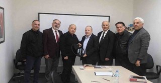 Burhan Özfatura: İzmir ağır bedel ödüyor