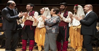 Akdeniz’in Zeytin Şarkıları İzmir’de yankılandı