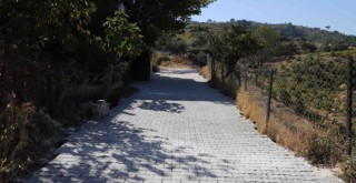 Efemçukuru kilit parke ile döşendi