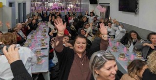 İzmir’de sağır ve işitme engelli kadınlar için anlamlı buluşma