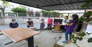 Kadın dayanışması Buca sokaklarında