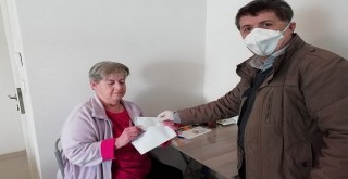 Yaşlı Alman'ın yardımına Karşıyaka Müftülüğü yetişti