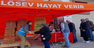 Mutlu Et Paketleri İzmirli ailelere ulaştırıldı