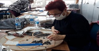 Karşıyaka Halk Eğitim'de mozaik kursuna büyük ilgi