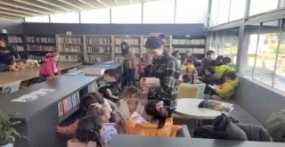 Bayraklı’da çocuklar hem eğleniyor, hem öğreniyor