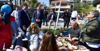 Başkan Tugay bayramın ilk günü Urla ve Çeşme'deydi