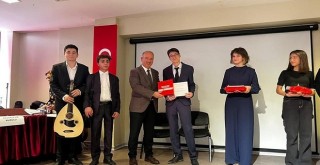 Müzikte derece alan Karşıyakalı öğrencilere ödül...