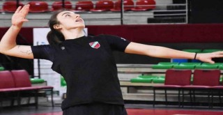 Karşıyaka, İzmirspor'ıu konuk ediyor