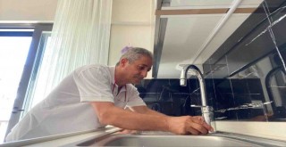 Karşıyaka Belediyesi bin yaşlıya evde tamir hizmeti verdi