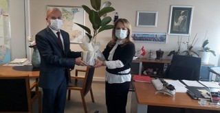 Müftü Gürler'den kadınlara jest