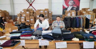 Gaziemir Belediyesi’nden ilçeye yerleşen depremzedelere tam destek