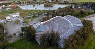 Zeki & Metin Amfi Tiyatro perde açmak için gün sayıyor