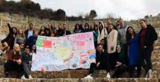 Gençler İzmir’de kaygı bozukluğunu tartışıyor