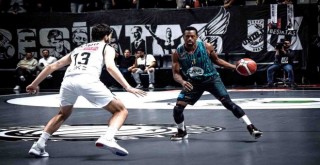 Pınar Karşıyaka'nın Beşiktaş keyfi...