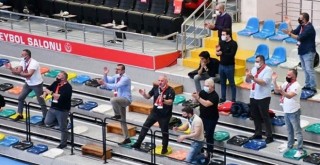 Karşıyaka Voleybol Şube görev bölümü yaptı