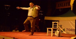 Usta tiyatrocu Torbalı’da ayakta alkışlandı