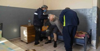 İzmir'de soğuğa karşı dayanışma çatısı