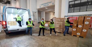 İzmir Büyükşehir’den sokak sanatçılarına ve müzisyenlere destek