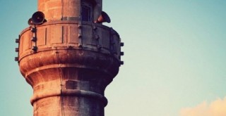 Karşıyaka'da camiiden Müslüm Gürses şarkısı çalınması iddiasına yalanlama