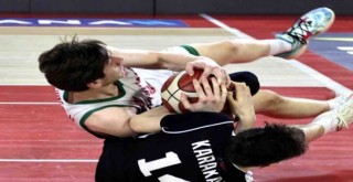 Karşıyaka'nın gençleri Beşiktaş'ı yendi