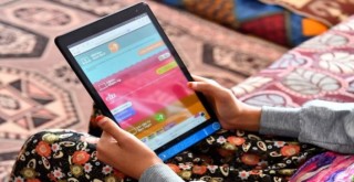 İzmir Büyükşehir iki bin tabletin dağıtımına başladı