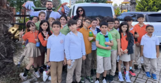 Mehmet Seniye Özbey İlkokulu'ndan sokak hayvanlarına ziyaret