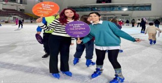 Kadınlar buz pistinde buluştu