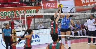 Karşıyaka'nın serisi Edremit'te bitti...