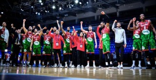 Pınar Karşıyaka normal sezonu 3.bitirdi Türk Telekom ile eşleşti