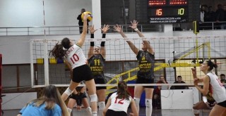 Kaf Kaf'ın kızları Edremit'te mutlu...