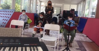 Karşıyaka Çocuk Korosu start aldı