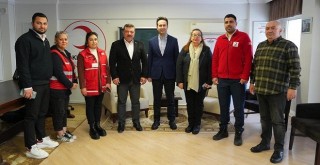 Çiftçioğlu, Türk Kızılay Karşıyaka Şubesi’ni ziyaret etti