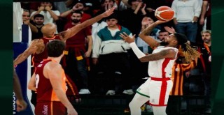 Karşıyaka, Galatasaray'a farklı kaybetti