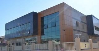 Karşıyaka'da polis memuru intihar etti