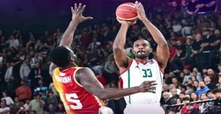 Pınar Karşıyaka güle oynaya yarı finale yükseldi