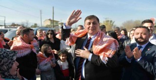 Cemil Tugay Ödemiş’in köylerine Kocaoğlu selamıyla girdi