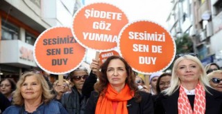 Karşıyaka’da ''Kadın ve Aile Hizmetleri'' ile 5 bin kadına destek